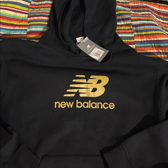 Sale New Balance Men's Black Sweater with Gold Logo large fast shipping - Picture 2 of 11